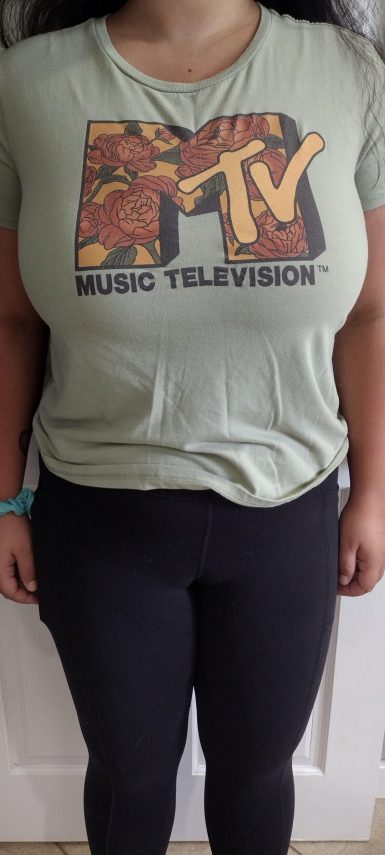 Everyone else miss out on the outdated mtv?? 😜 (f)